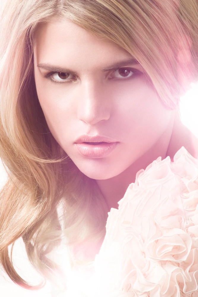 Makeup: Jutta  Schmid 685