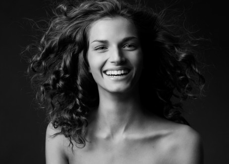 Makeup: Kyra Tazi 537