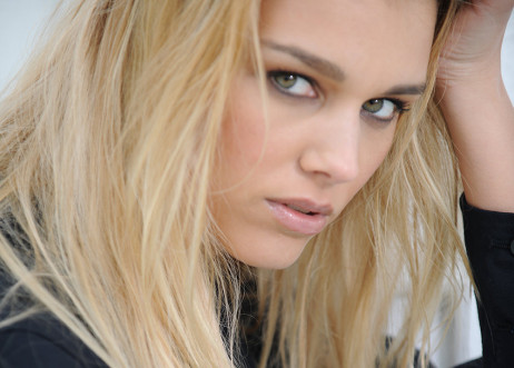 Makeup: Petra Düfel-Noll 2056