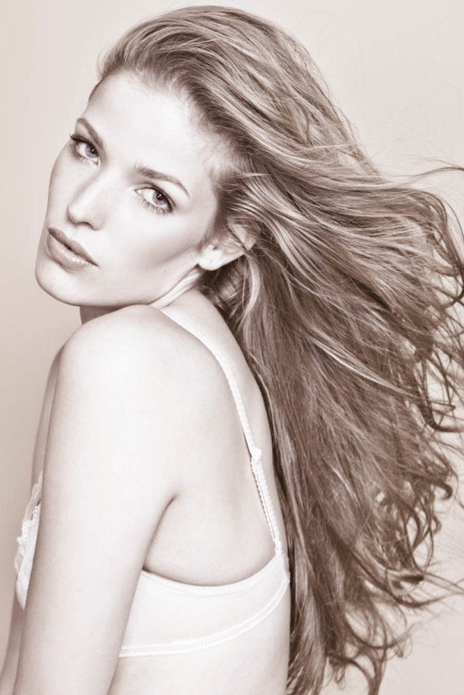 Makeup: Rebecca Heitmann 1438