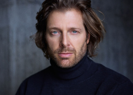 Model: Henning 107696