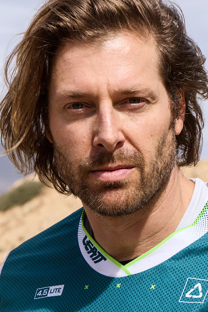 Model: Henning 107990