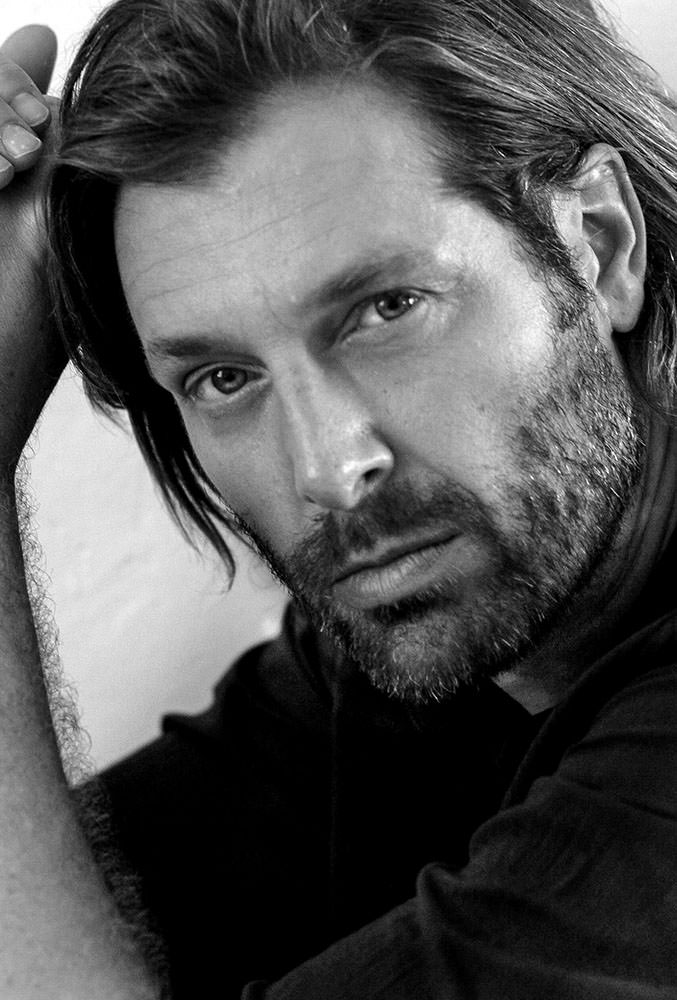 Model: Henning 108001