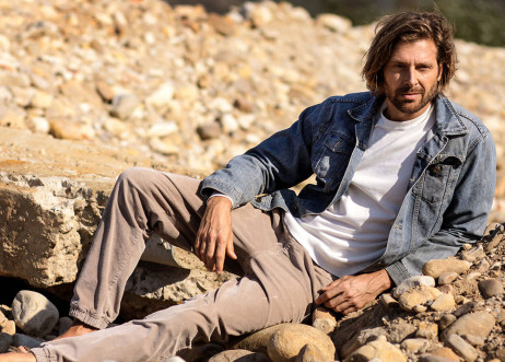 Model: Henning 108004