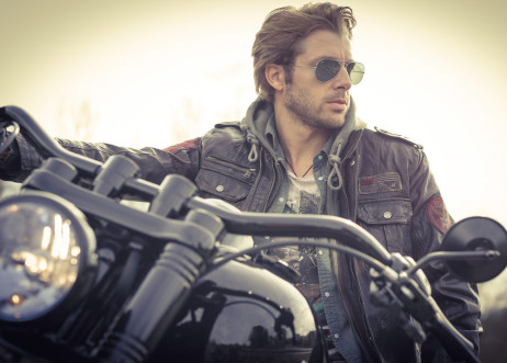 Model: Henning 26923