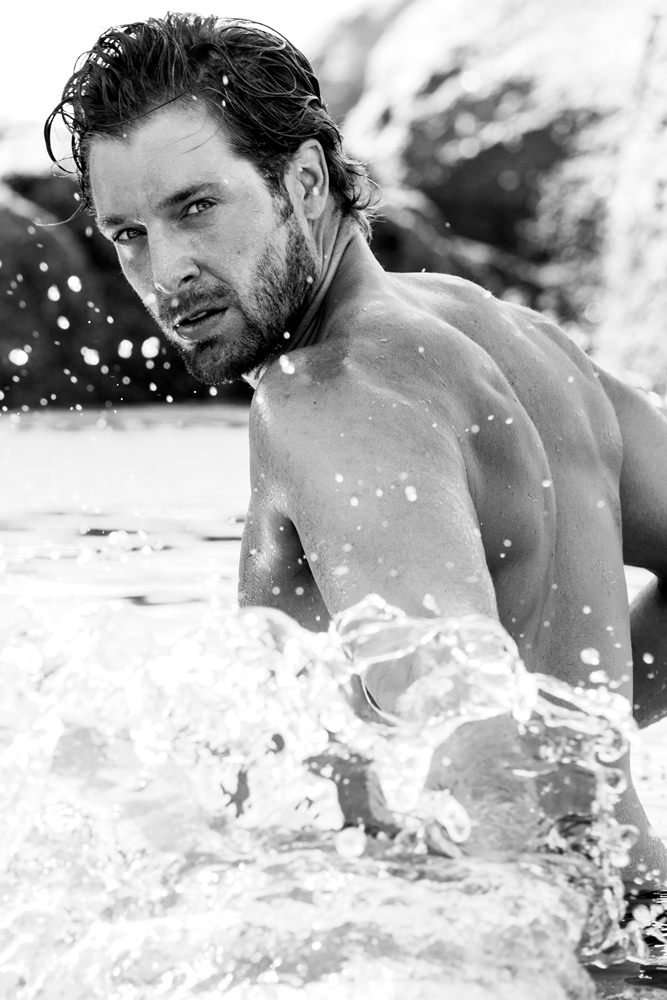 Model: Henning 32025