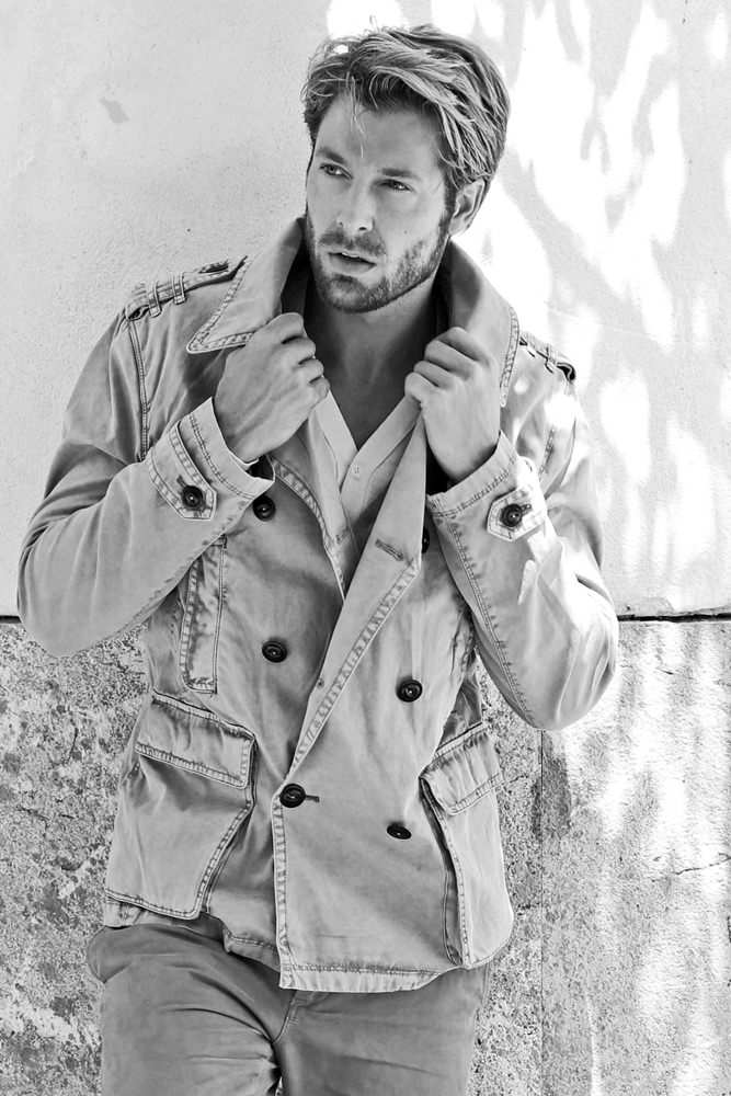 Model: Henning 32043