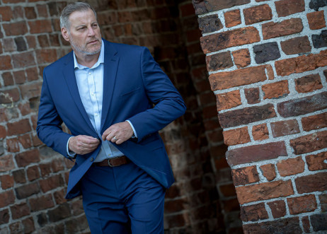 Model: Christian 72725