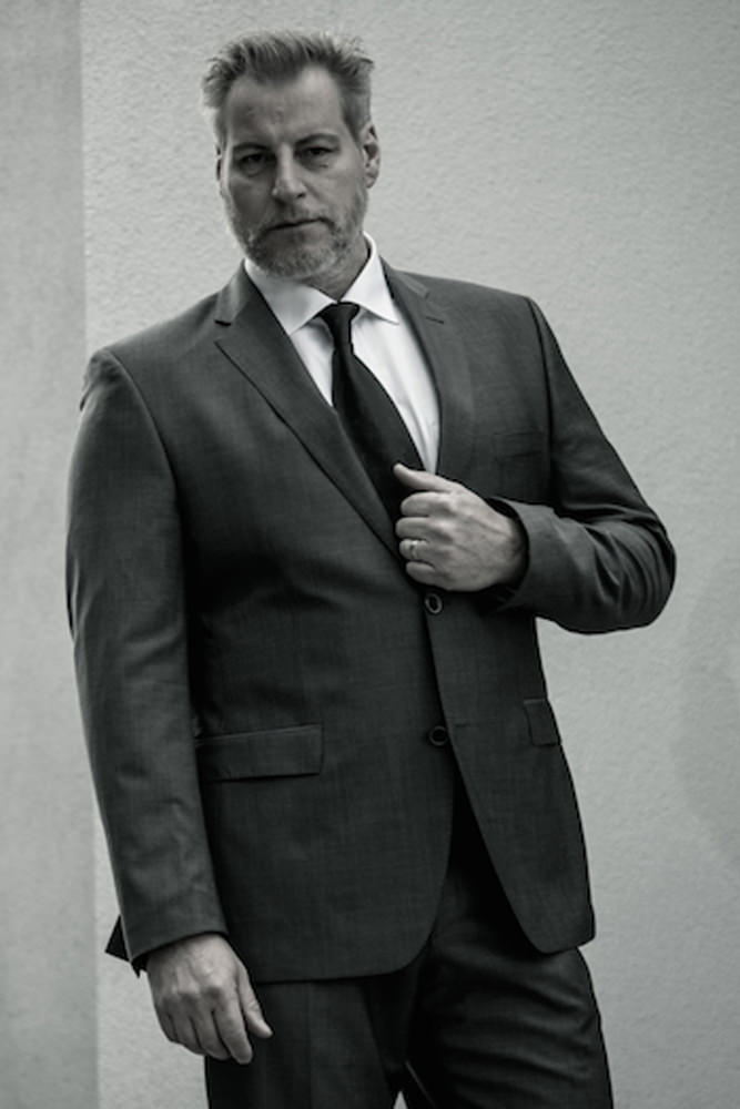 Model: Christian 27107