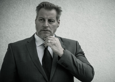 Model: Christian 27108