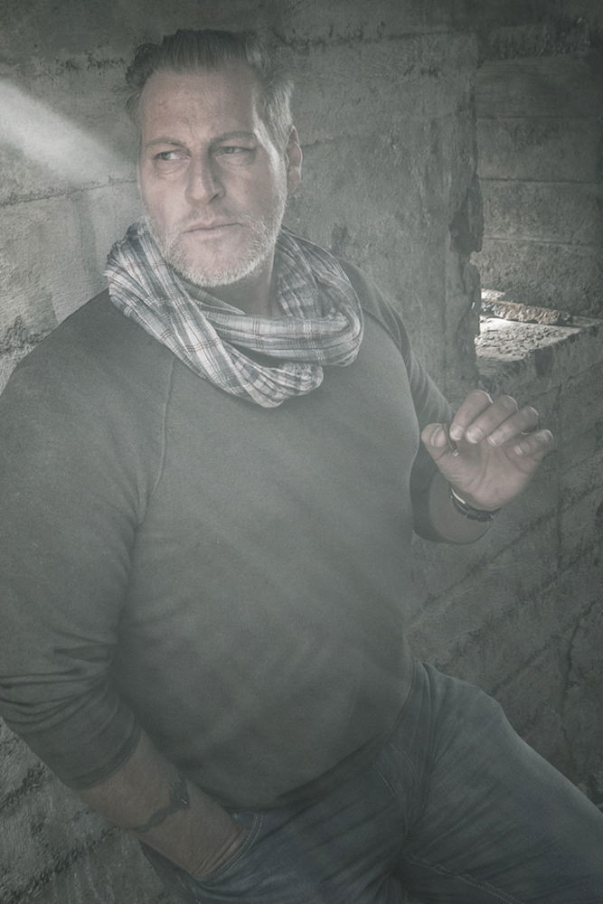 Model: Christian 44892