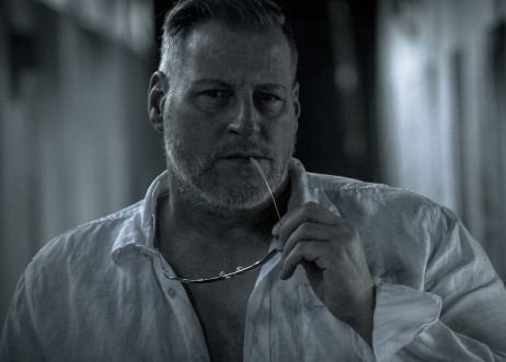 Model: Christian 53244