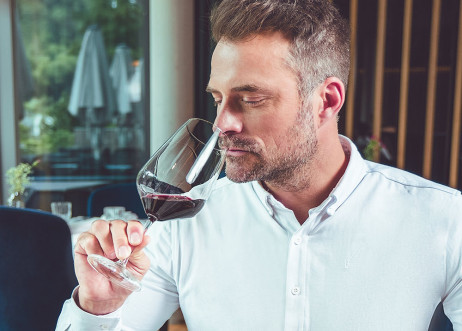 Model: Marcel 106980