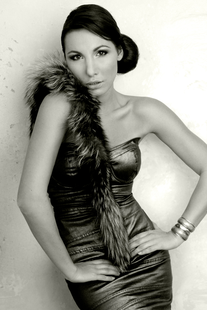 Model: Camilla 10670