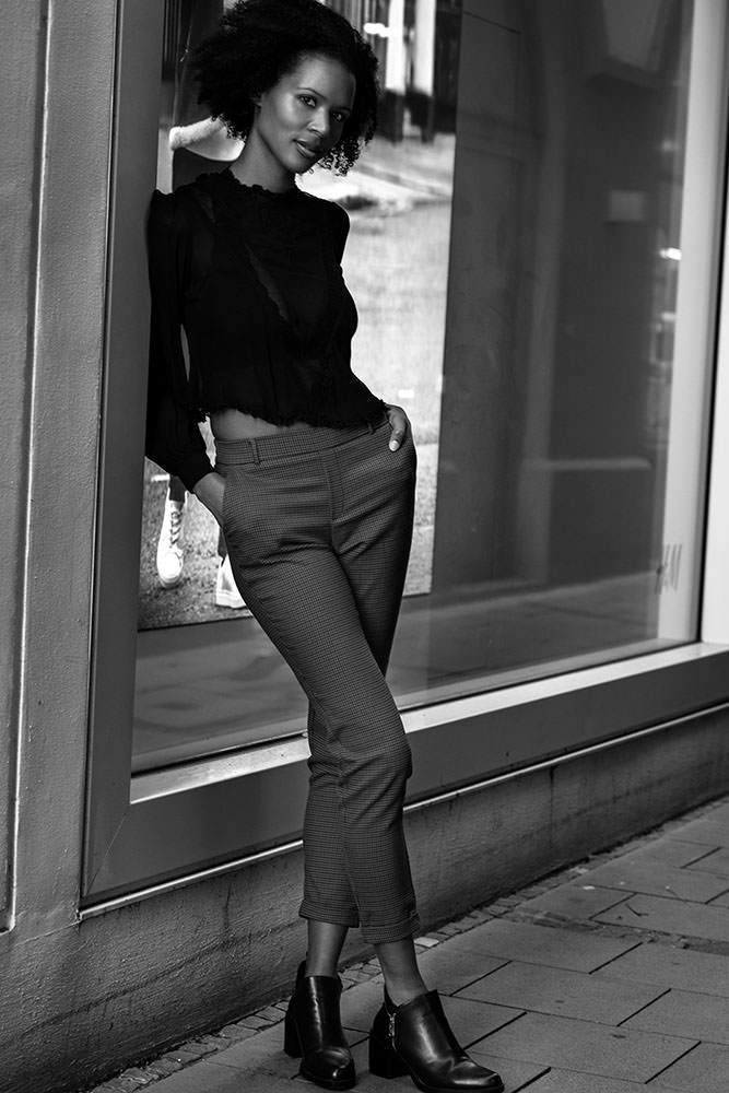 Model: Jacqueline 77278