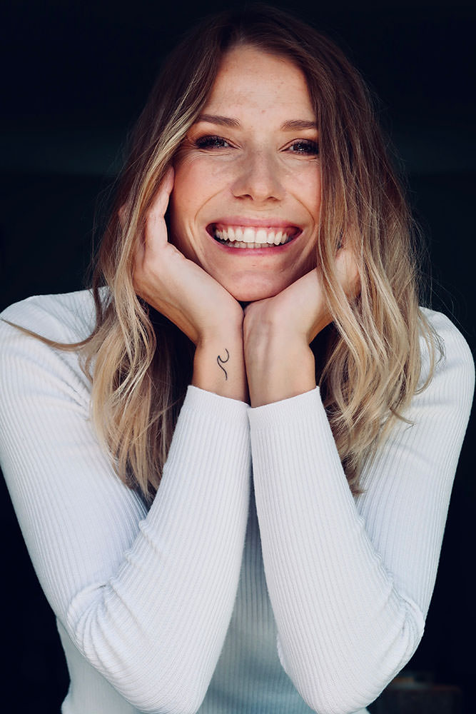 Model: Paulina 80070