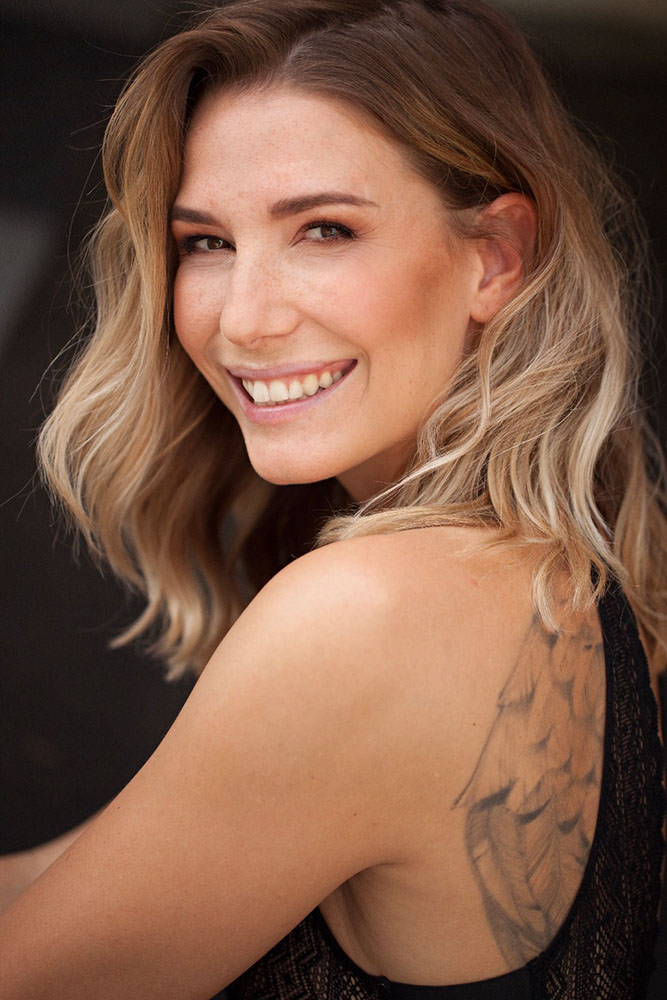 Model: Paulina 80085