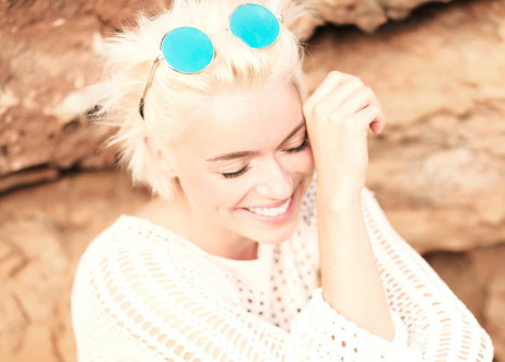 Model: Charleen 54321