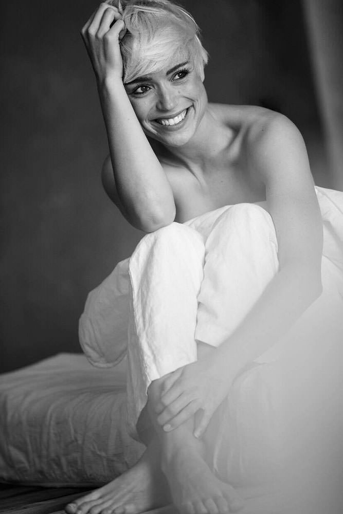 Model: Charleen 54325