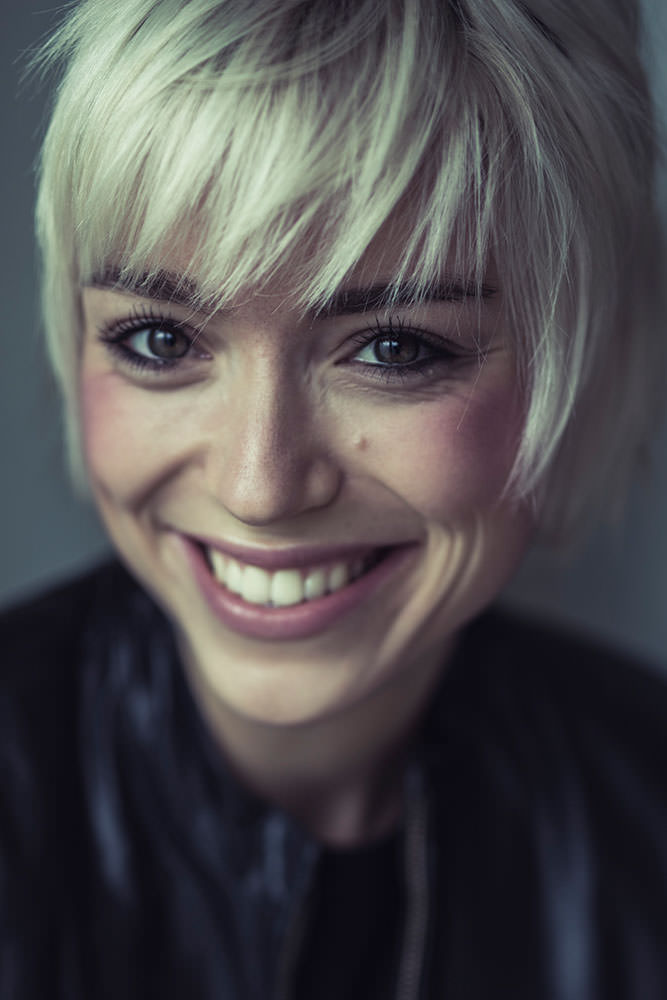 Model: Charleen 54351