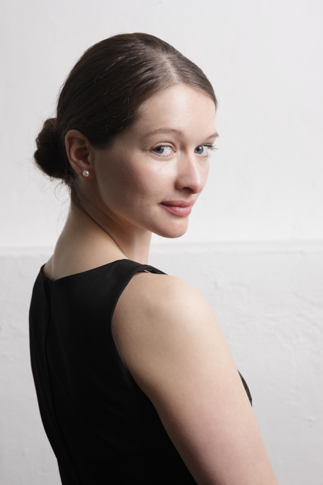 Model: Vivienne 2764