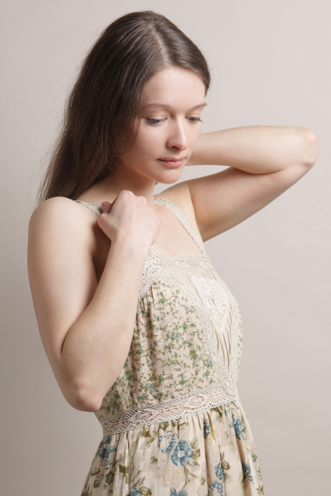 Model: Vivienne 2766