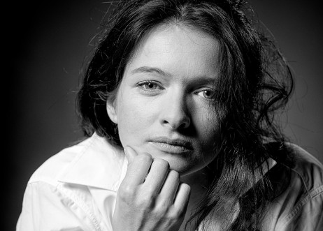 Model: Vivienne 61176