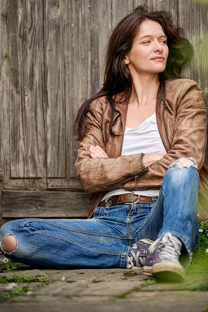 Model: Vivienne 61184