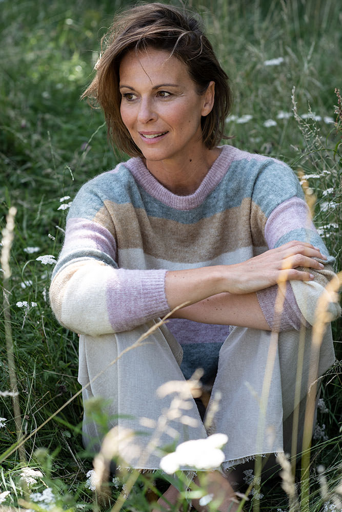 Model: Dagmar 89748