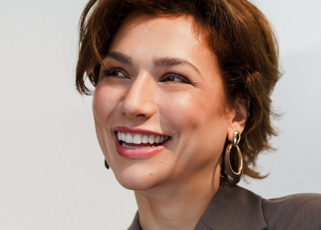 Model: Antonia 111125