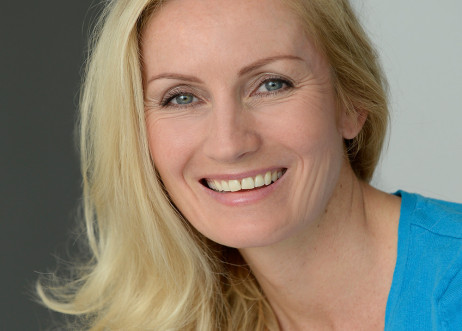 Model: Natalie 60916