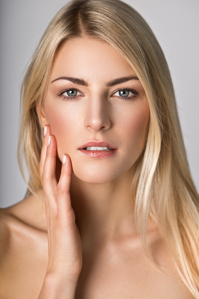 Model: Deborah 46942