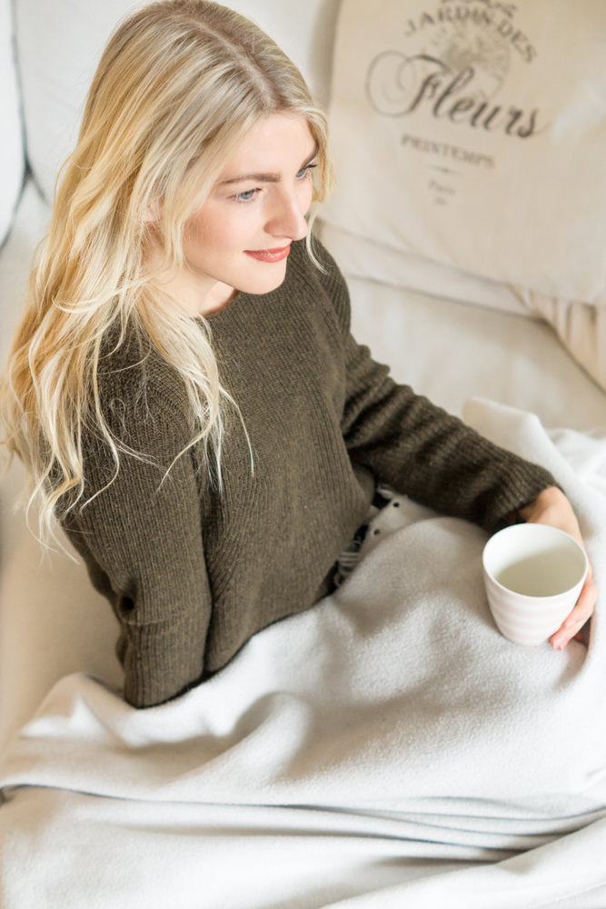 Model: Deborah 48018