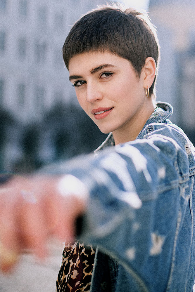 Model: Laura-Marie 75376