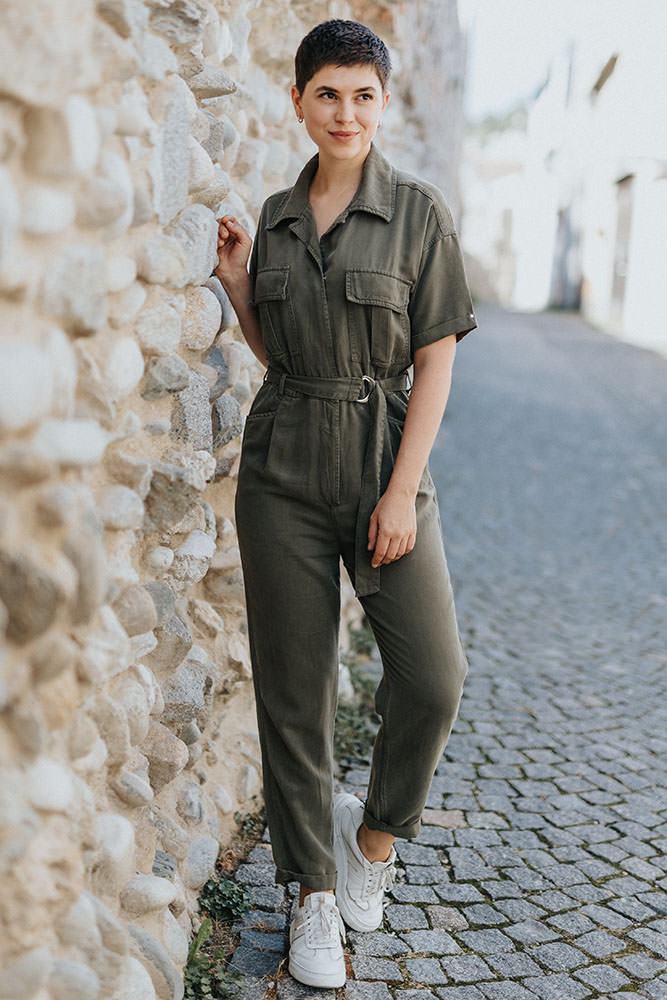 Model: Laura-Marie 97686