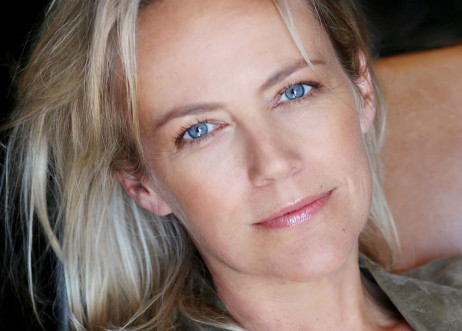 Model: Melanie 100320