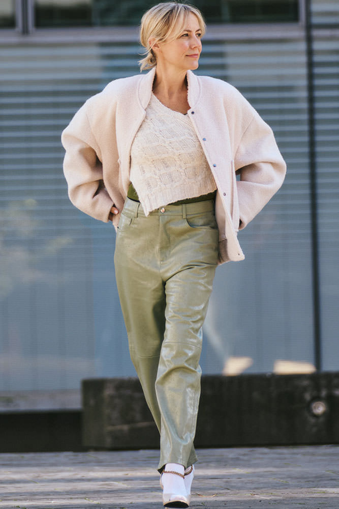 Model: Melanie 105673