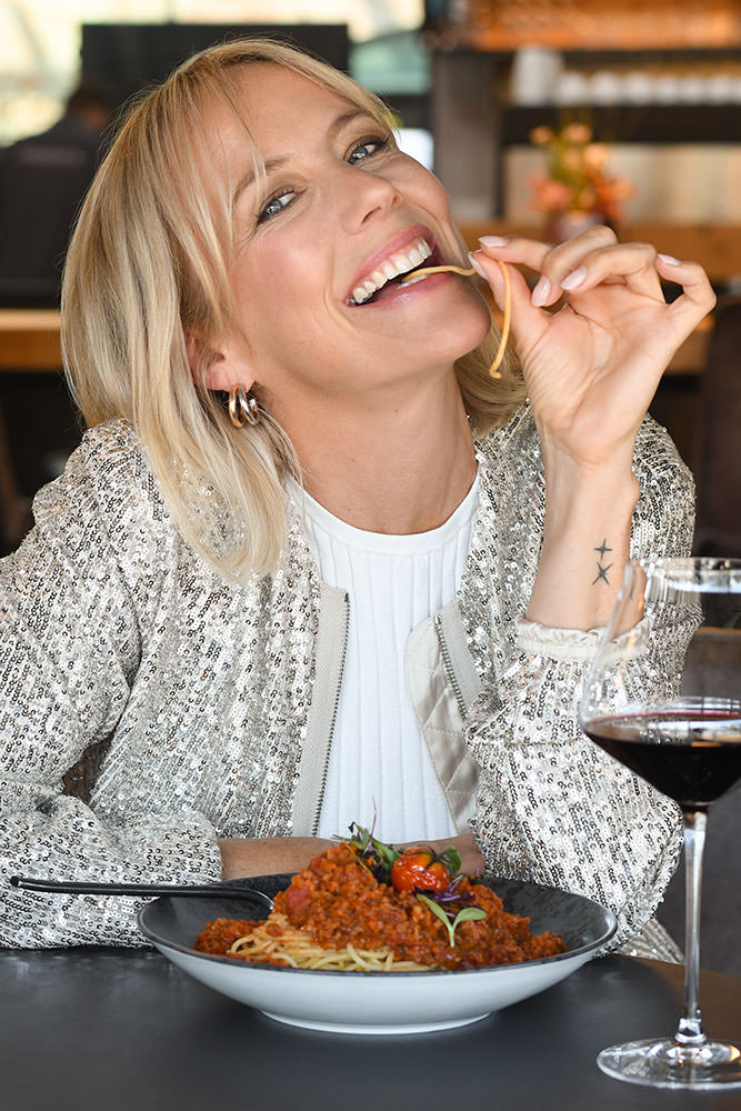 Model: Melanie 105682