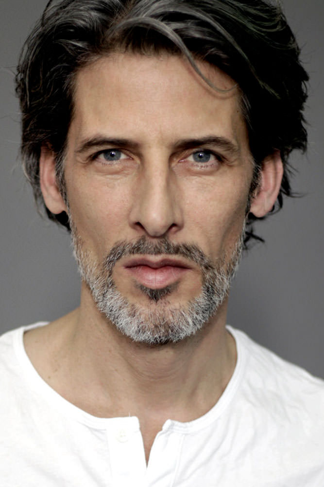 Model: Christian 85824