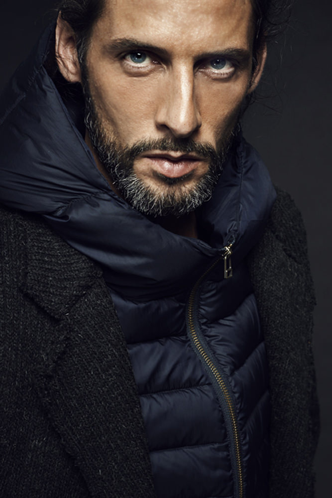 Model: Christian 31925