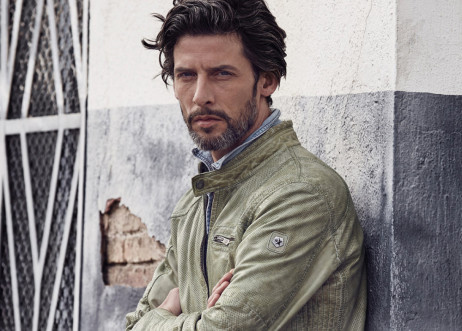 Model: Christian 51033