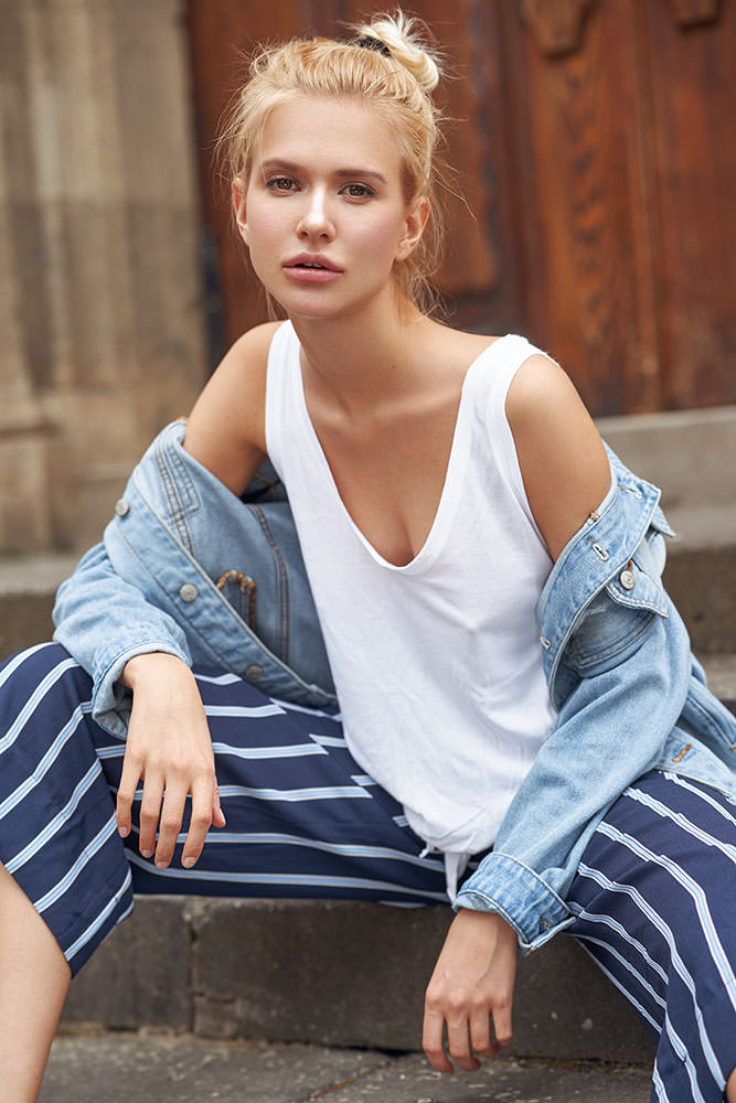 Model: Veronika 74729