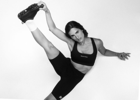 Model: Laura 111529