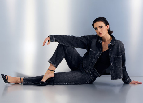 Model: Laura 119352