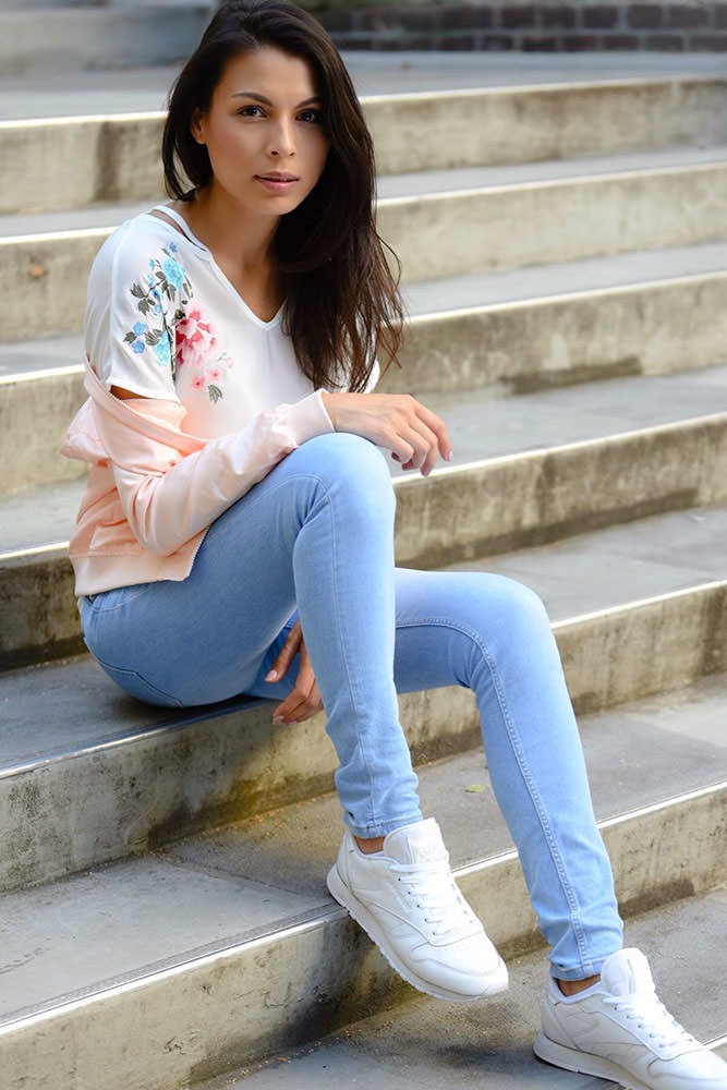 Model: Katharina 76121