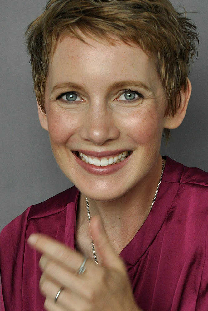 Model: Angelika 54697