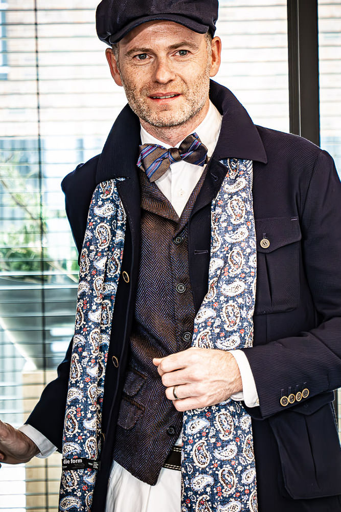 Model: Dennis 108208