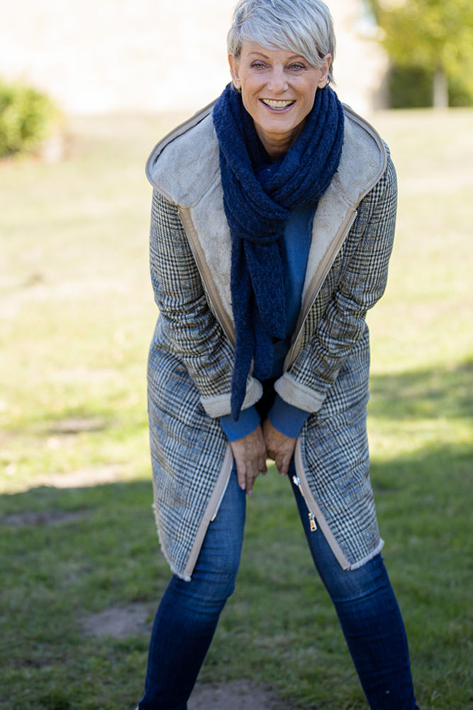 Model: Maggie 76405