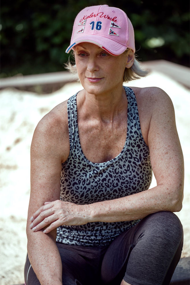 Model: Maggie 44046