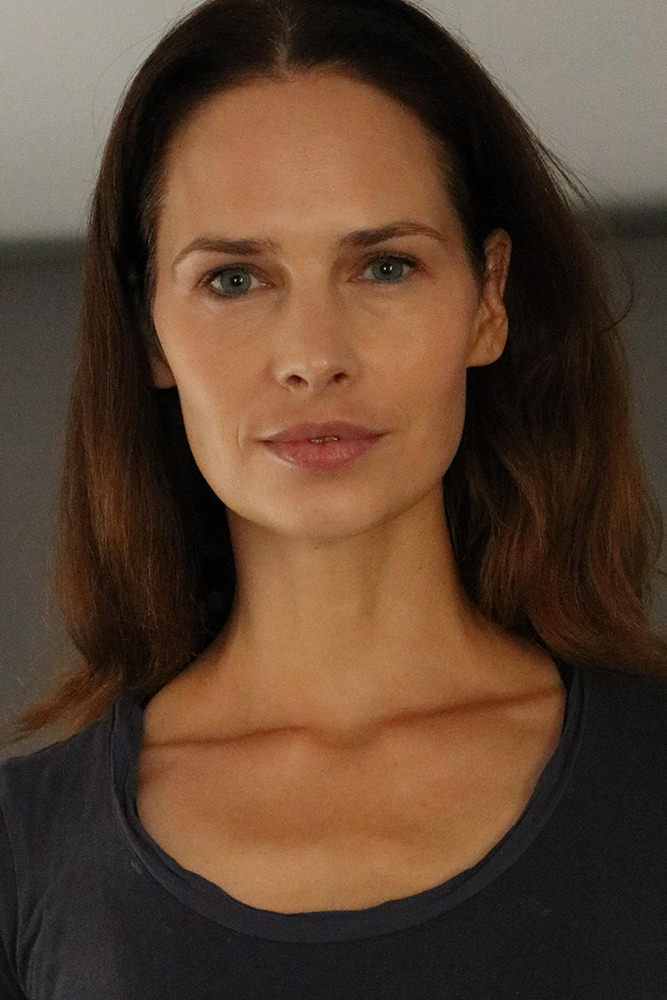 Model: Nicole 66401